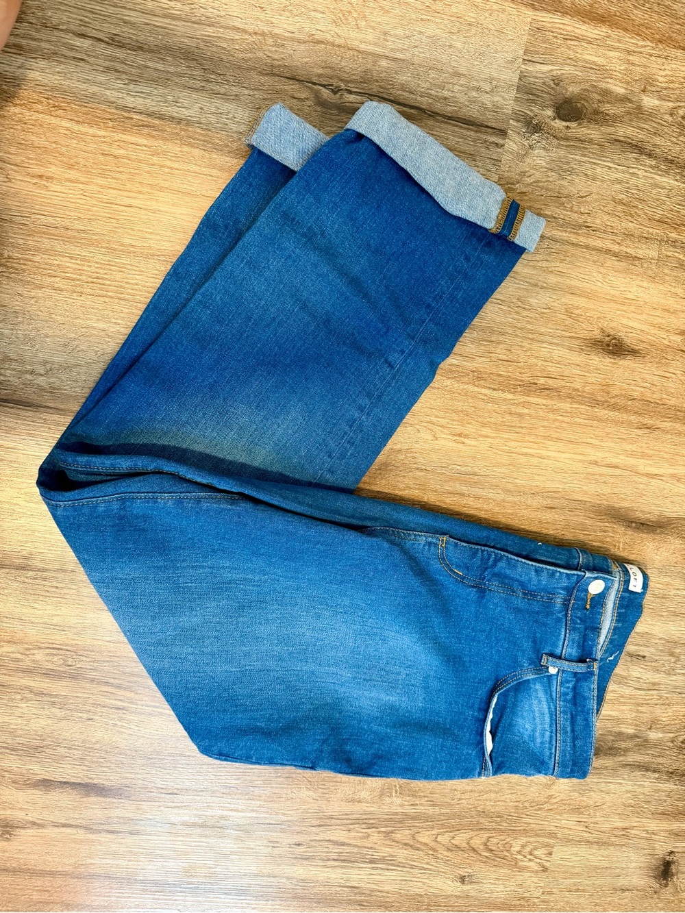 LOFT’s “The Girlfriend” Jean in Medium Blue Wash - Picture 2 of 5